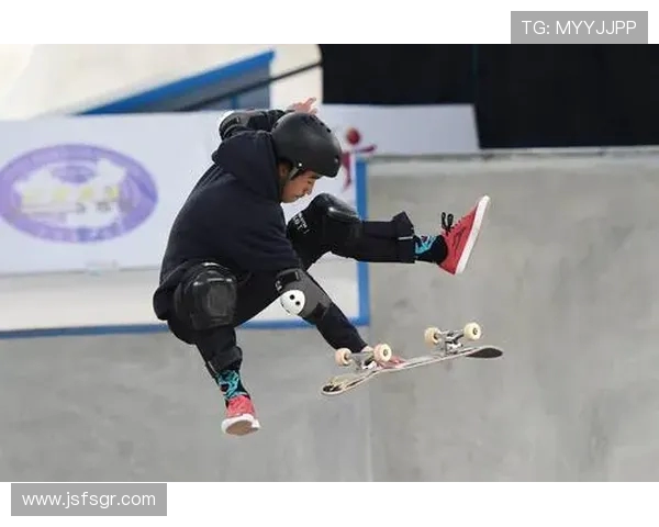 滑板精英赛特别报道：上海滑板队勇闯巅峰展现逆袭精神与团队力量